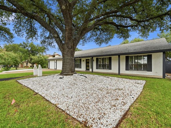 4805 Greystone DR, Austin, TX 78731