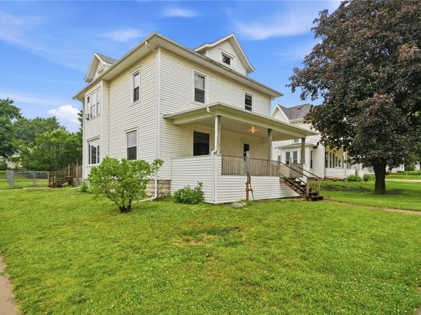 501 Broadway Street , Springville, IA 52336