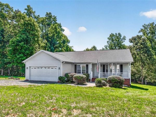 453 Sawyersville Road , Asheboro, NC 27205