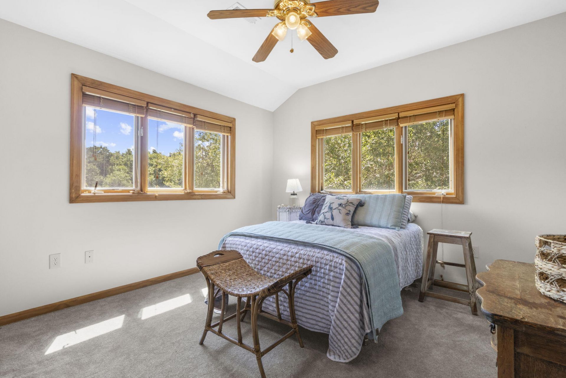 4 55th Avenue Photo 40