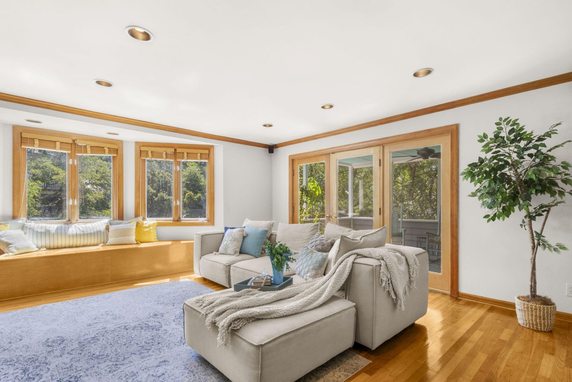 4 55th Avenue Photo 8
