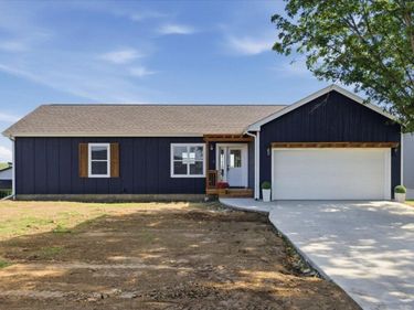 110 CIRCLE Drive, MINDEN, IA 51553