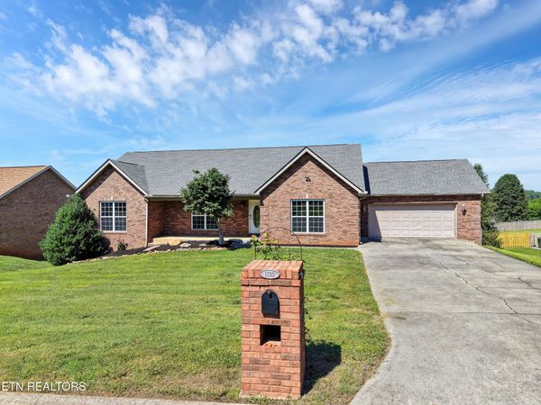 1130 Eloise West Rd, Greenback, TN 37742