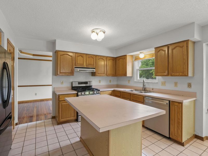 1271 River Trail Drive, Grove City, OH 43123 Photo 3