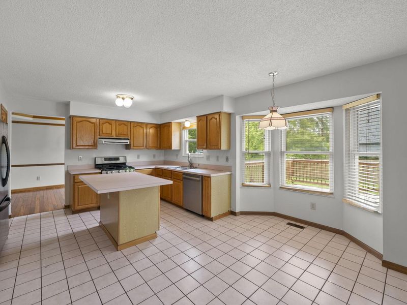 1271 River Trail Drive, Grove City, OH 43123 Photo 9