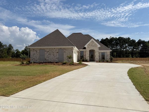 305 Mesa Cove , Madison, MS 39110