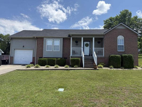 128 Jesse Brown Dr , Goodlettsville, TN 37072