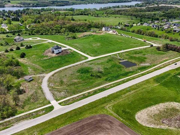 Oak Meadow Lot #9, Solon, IA 52333