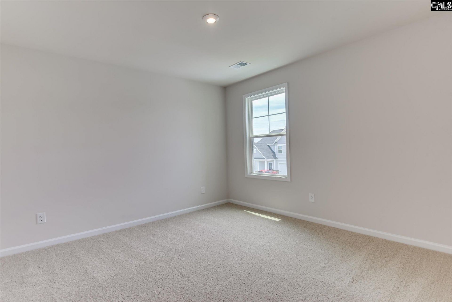 323 Welbeck Road Photo 31