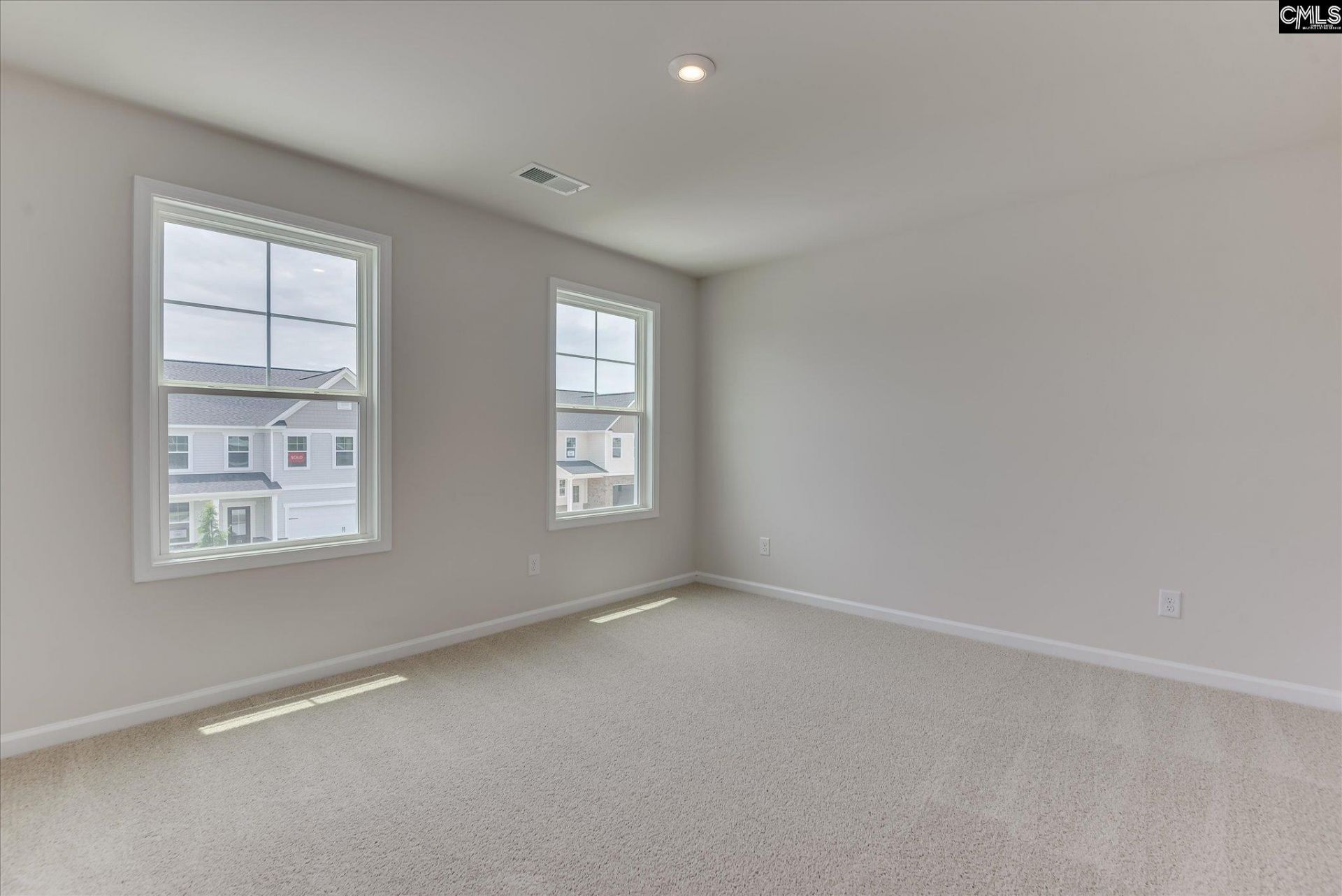 323 Welbeck Road Photo 34