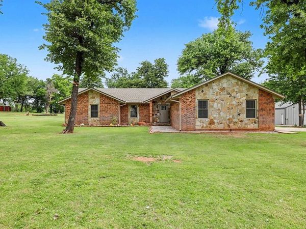 2382 County Road 1205, Blanchard, OK 73010