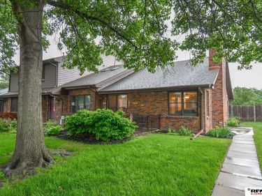 1122 Rockhurst Drive, Lincoln, NE 68510