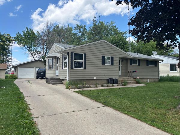 1103 Wilbur Street, Worthington, MN 56187