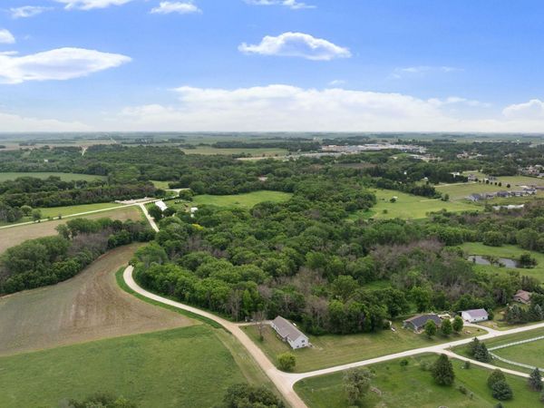 18486 625th Street , Dodge Center, MN 55927