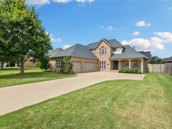 4502 SW Chancery Street , Bentonville, AR 72713