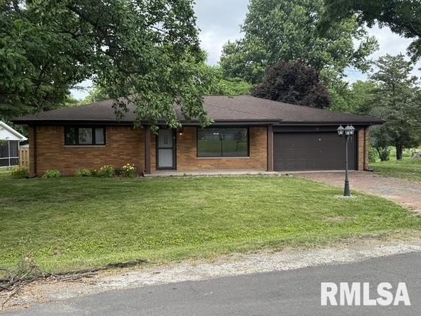 49 BIRCH Drive, Chatham, IL 62629