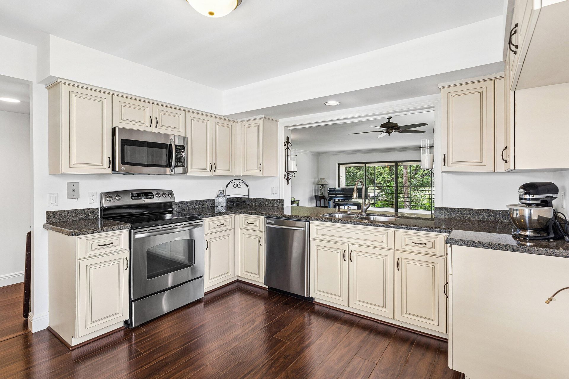 6462 Aspen Glen Circle, Boynton Beach, FL 33437 Photo