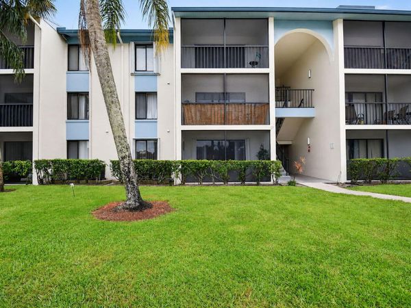 1108 Green Pine Boulevard, Unit E1, West Palm Beach, FL 33409