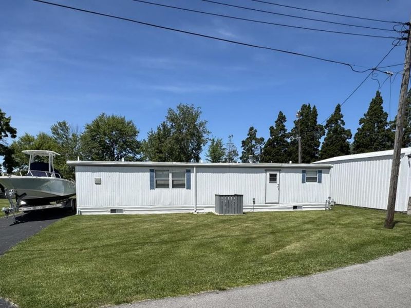 2825 W Risingsun Road, Port Clinton, OH 43452 Photo 1