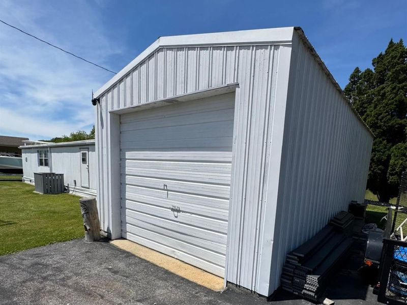 2825 W Risingsun Road, Port Clinton, OH 43452 Photo 4