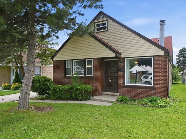 44 50th Avenue, Bellwood, IL 60104