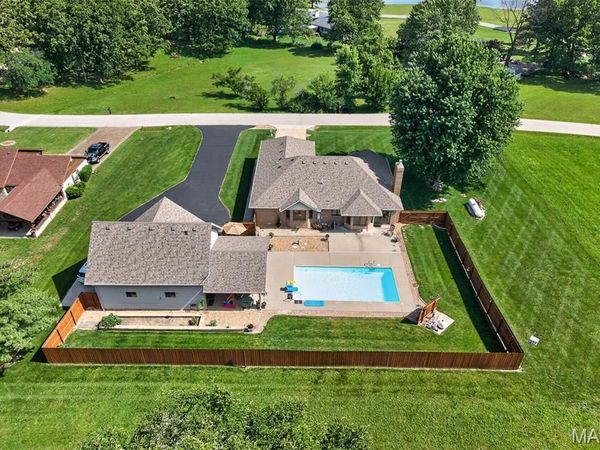 26659 Owens Drive , Lebanon, MO 65536