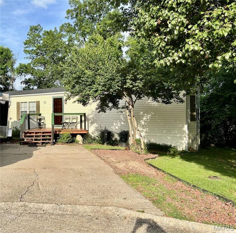 11 Willow Run Court , Fenton, MO 63026 Main Photo