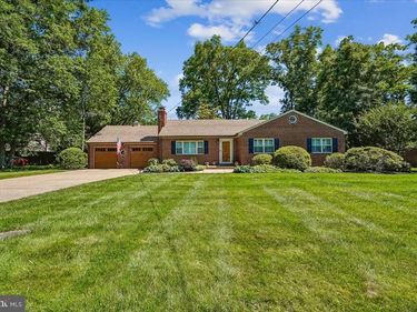 5515 BRADLEY BOULEVARD , ALEXANDRIA, VA 22311
