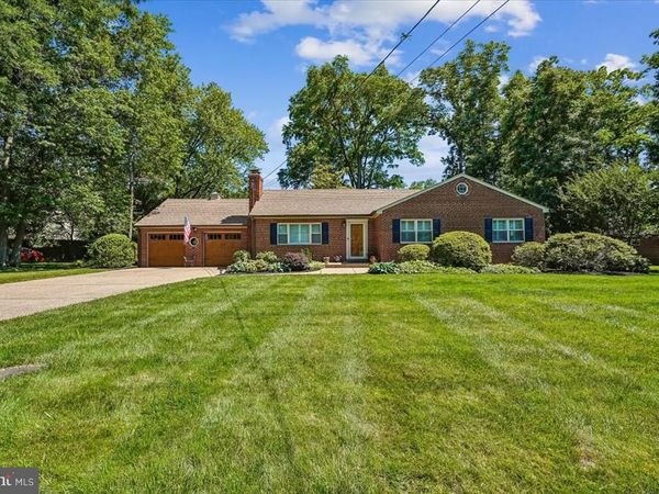 5515 BRADLEY BOULEVARD , ALEXANDRIA, VA 22311