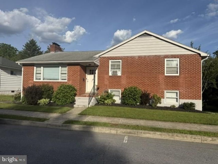 918 Guilford Avenue, Hagerstown, MD 21740 Main Photo