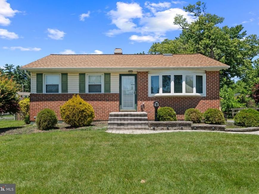 318 Holly Hill Road, Reisterstown, MD 21136 Main Photo