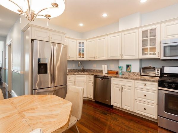 152 L St, Unit 1, Boston, MA 02127
