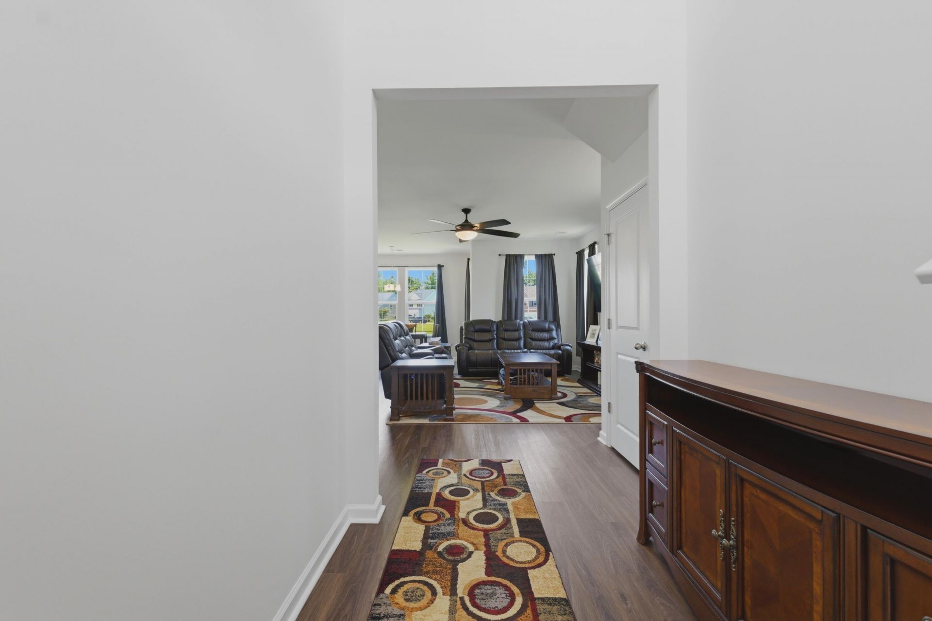 1906 Shelter Drive Photo 4