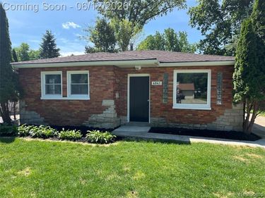 4841 Fenmore Avenue, Waterford Twp, MI 48328