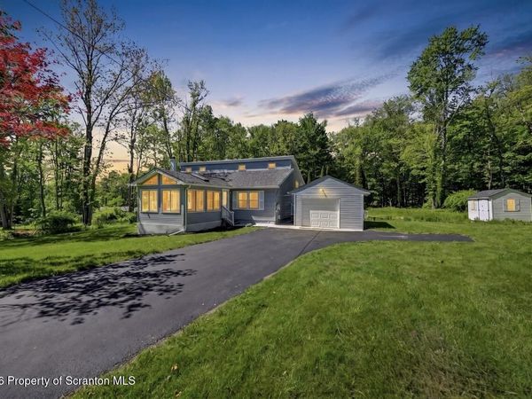 15 Van Leuven Road, Lake Ariel, PA 18436
