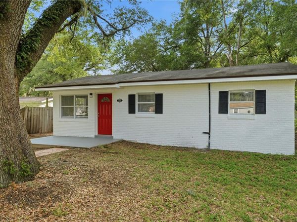 1009 NEBRASKA STREET , LEESBURG, FL 34748