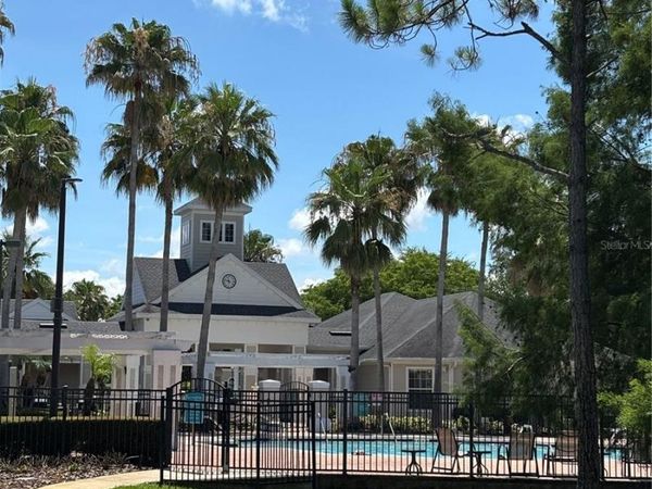 143 SOUTHERN PECAN CIRCLE, Unit 207, WINTER GARDEN, FL 34787