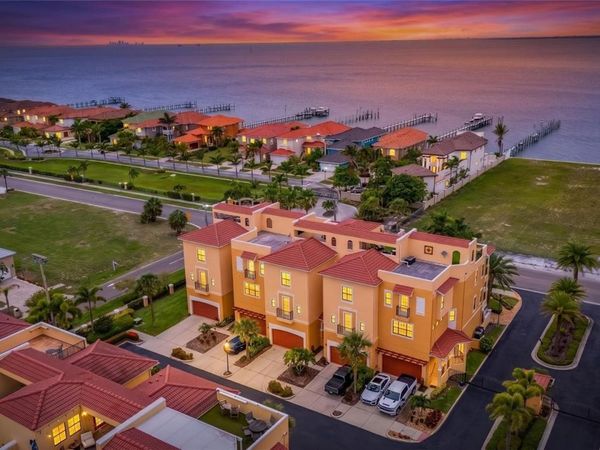 6408 MAYRA SHORES LANE , APOLLO BEACH, FL 33572