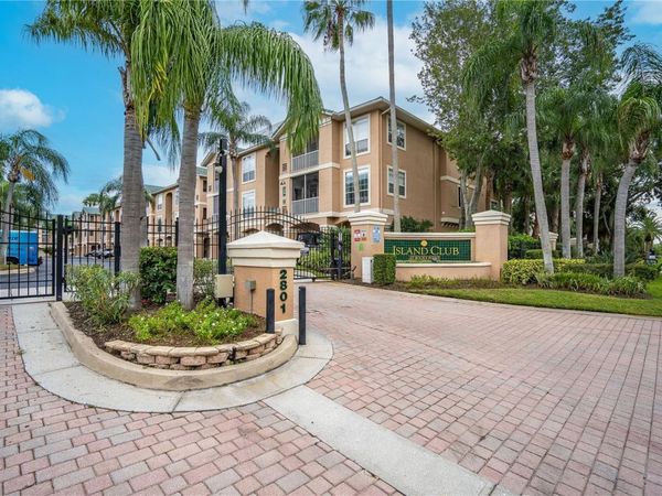 3205 BAY CLUB CIRCLE , Unit 3205, TAMPA, FL 33607