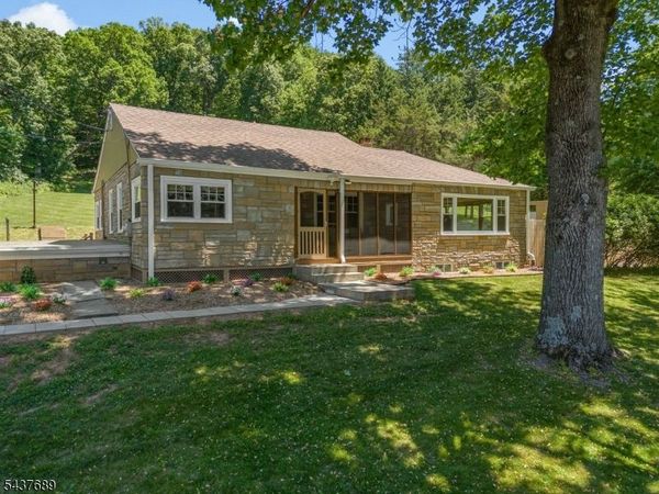 1813 Washington Valley Rd, Bridgewater, NJ 08836