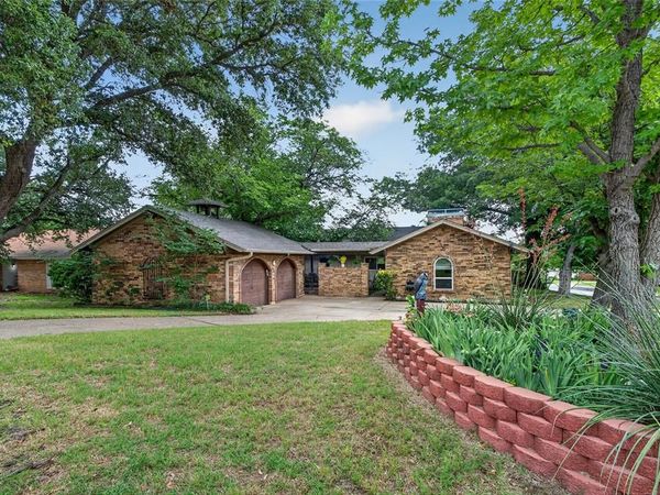 5310 Westminster Court S, Fort Worth, TX 76133