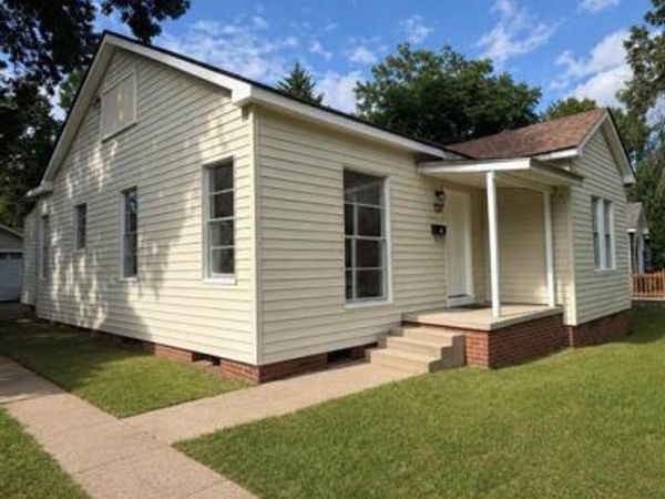 146 E College Street , Shreveport, LA 71104