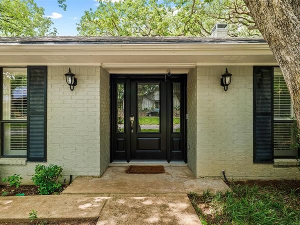 1804 Hillvalley Drive , Arlington, TX 76013