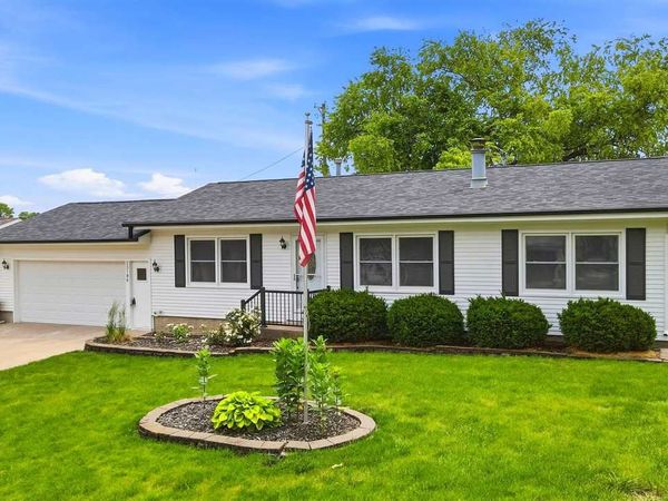 23186 207th Ave, Sigourney, IA 52591