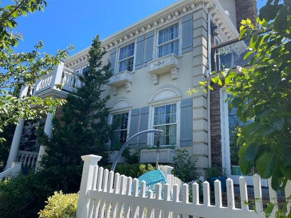 88 Dutchess Boulevard , Atlantic Beach, NY 11509