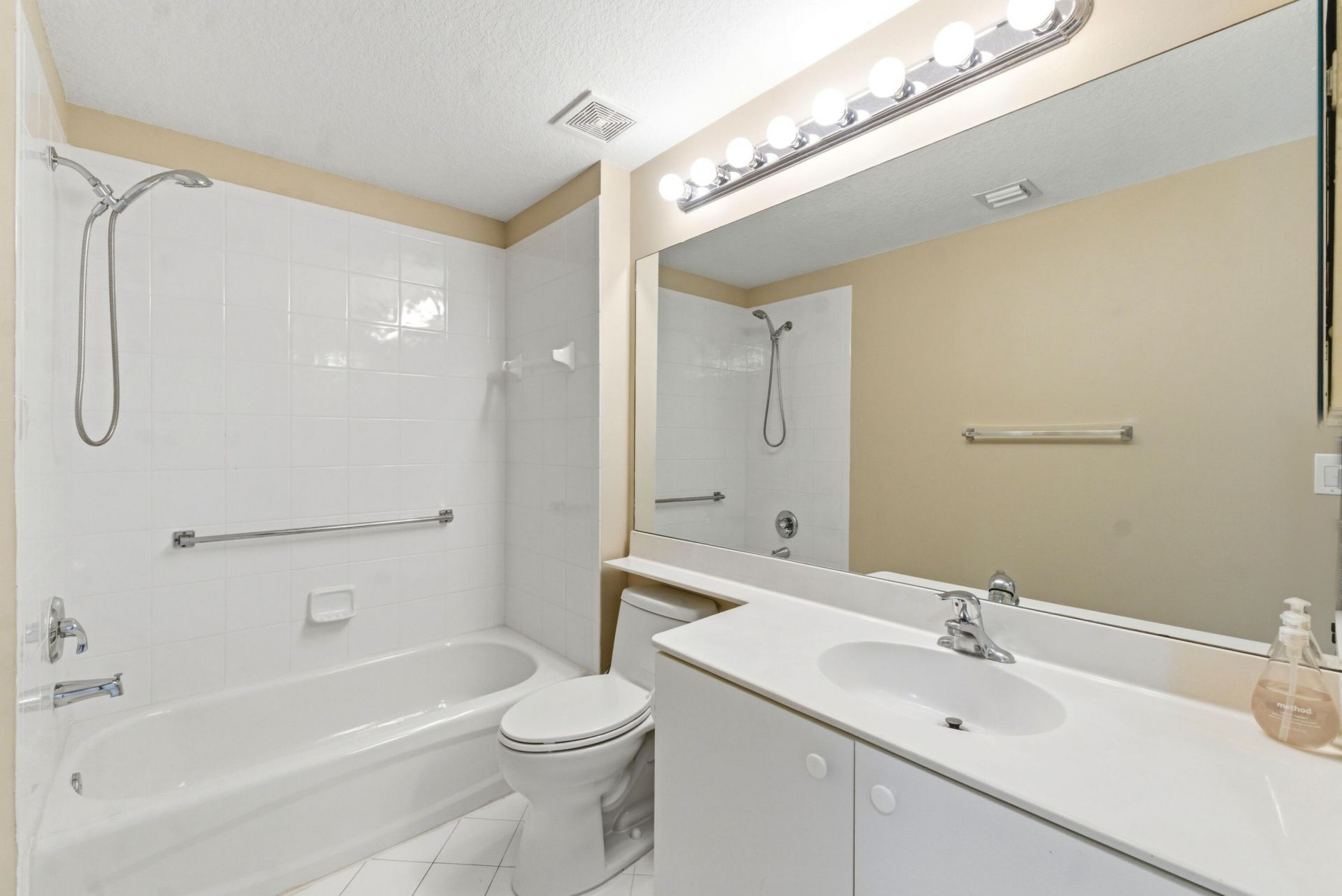 7765 Yardley Drive, Unit 107, Tamarac, FL 33321 Photo