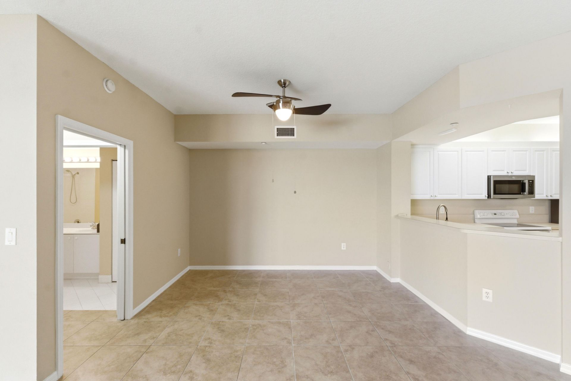 7765 Yardley Drive, Unit 107, Tamarac, FL 33321 Photo