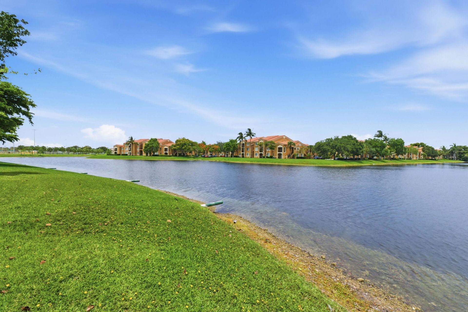 7765 Yardley Drive, Unit 107, Tamarac, FL 33321 Photo
