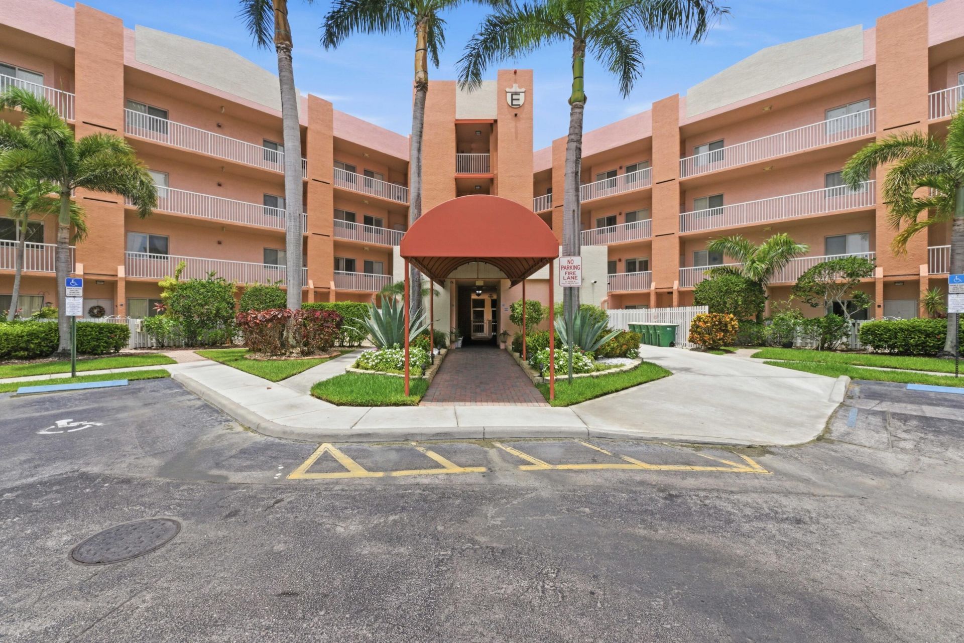 7765 Yardley Drive, Unit 107, Tamarac, FL 33321 Photo