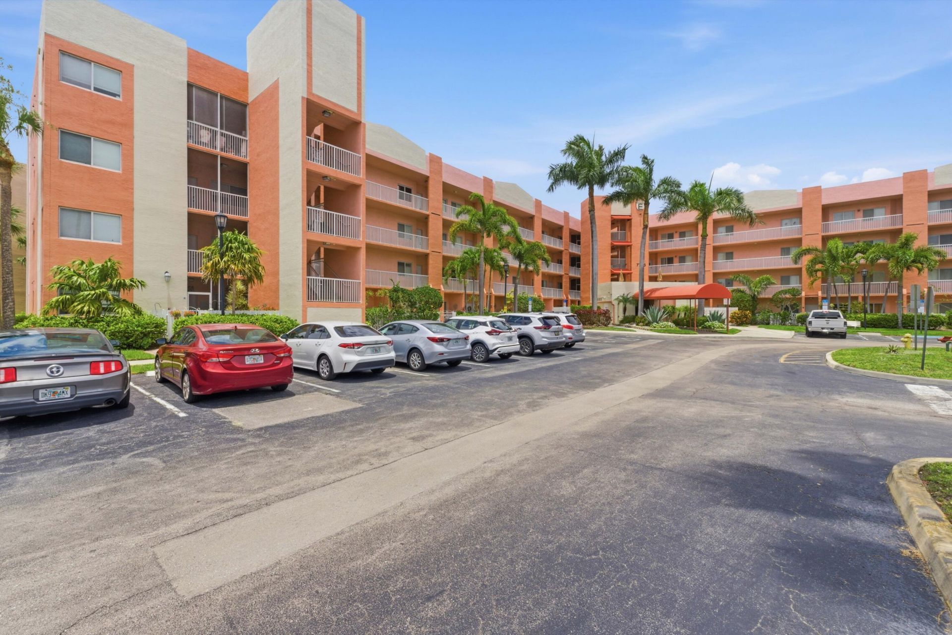 7765 Yardley Drive, Unit 107, Tamarac, FL 33321 Photo